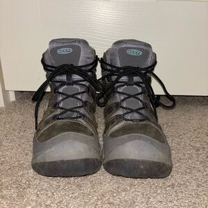 Keen Charcoal and Black Hiking Boots